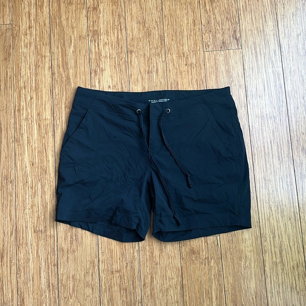 Columbia Omni-shield Shorts Size 6